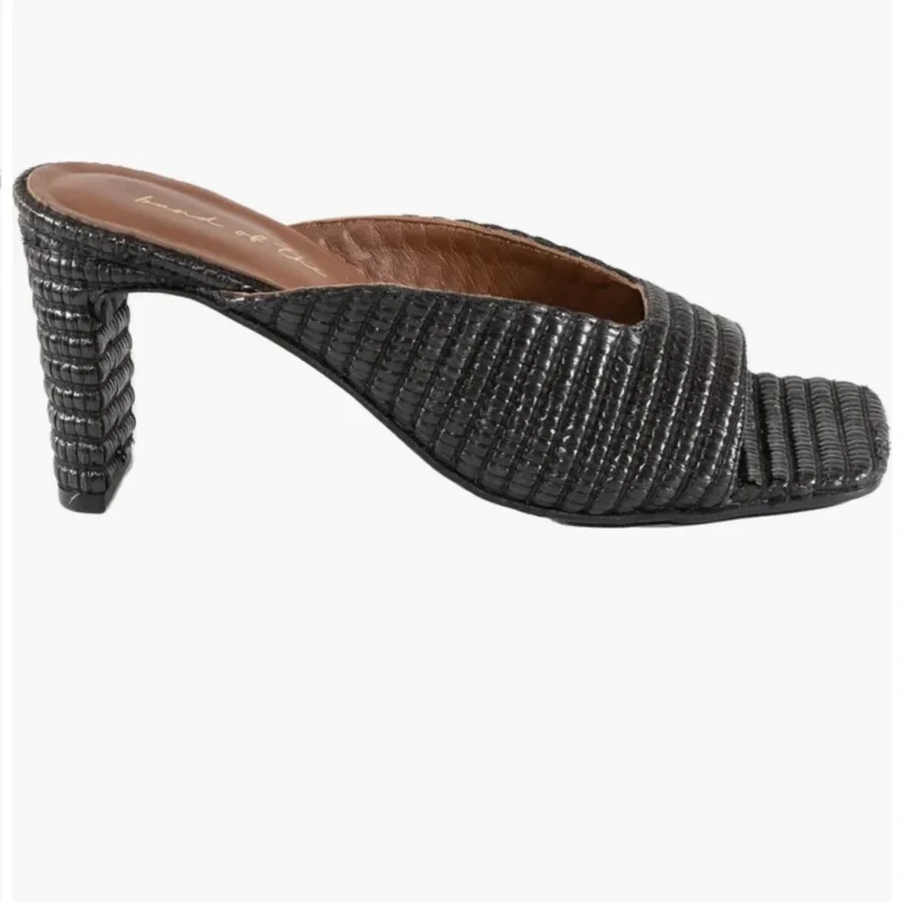 Nordstrom “Land of the free” black woven raffia jute straw open toe heel sandals